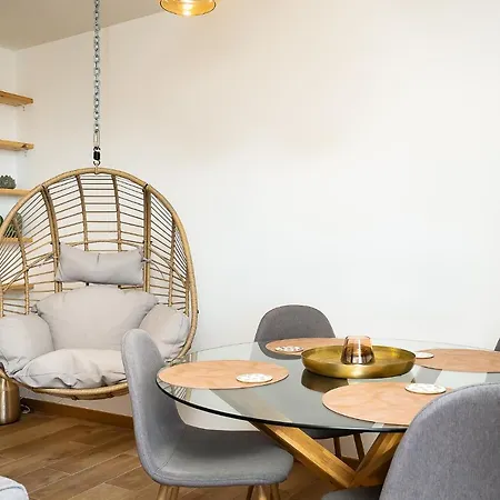 Appartamento Charming W/ Pool & Balcony In By Lovelystay Portimão