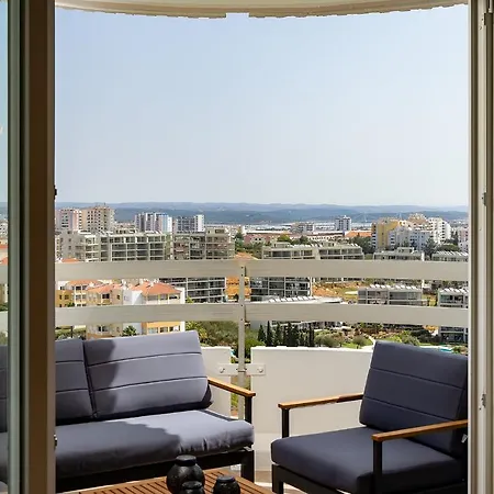 Charming W/ Pool&balcony In By Lovelystay