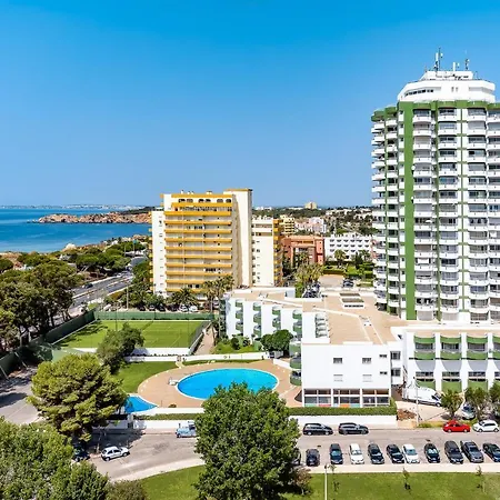 Charming W/ Pool&balcony In By Lovelystay