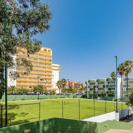 Charming W/ Pool & Balcony In By Lovelystay Appartamento Portimão