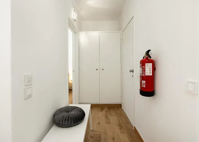 Charming W/ Pool & Balcony In By Lovelystay