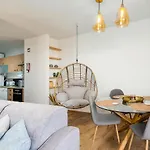 Charming W/ Pool & Balcony In By Lovelystay Διαμέρισμα Portimão