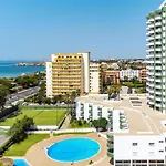 Charming W/ Pool & Balcony In By Lovelystay Διαμέρισμα *